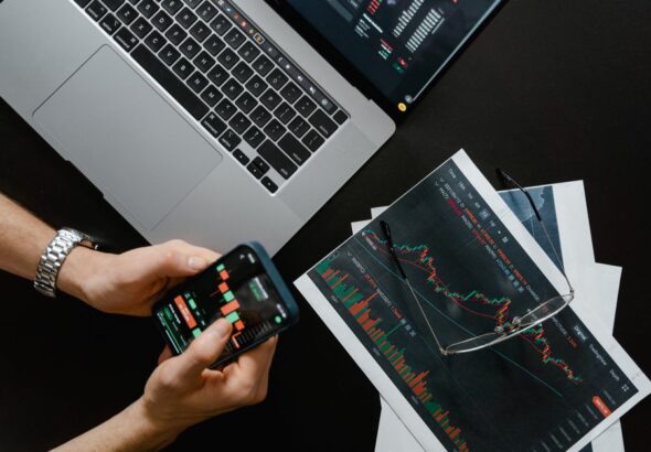 online stock broker