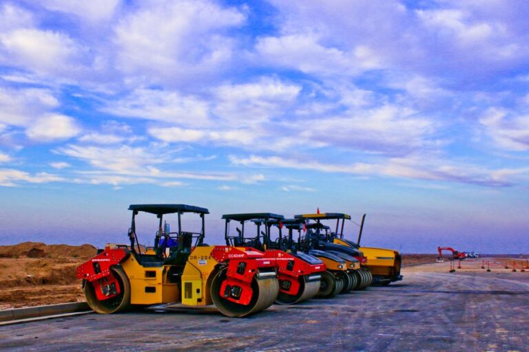 asphalt paving contractor