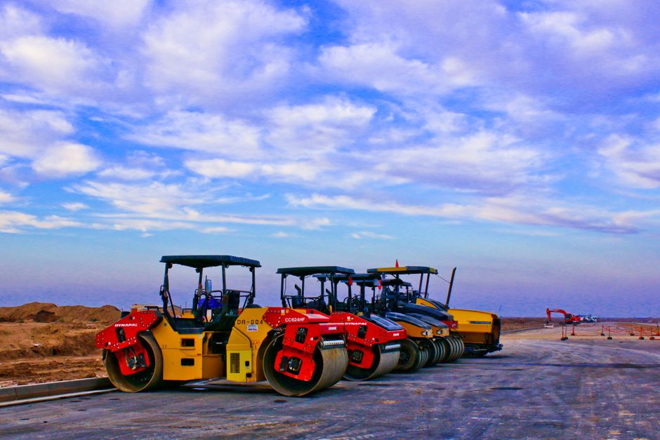 asphalt paving contractor