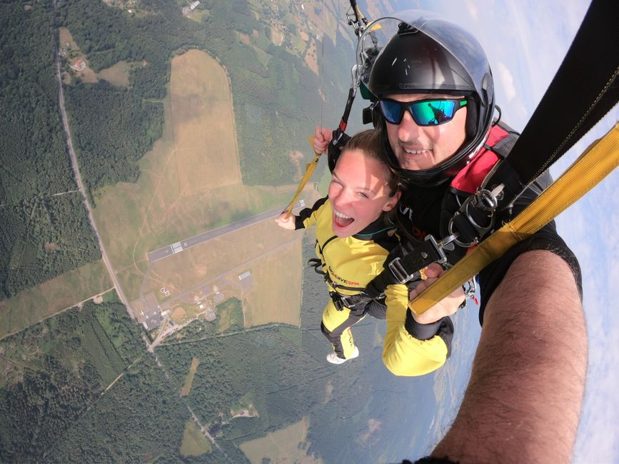 skydiving school